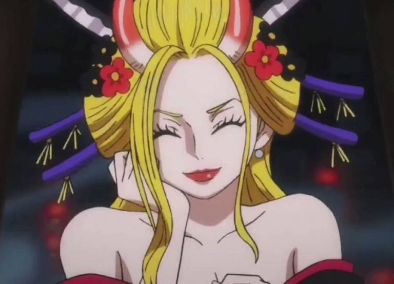 One Piece: 13 Most Beautiful Female Character Of All Time!!