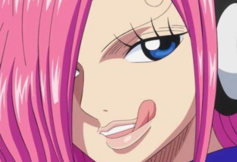 One Piece: 13 Most Beautiful Female Character Of All Time!!